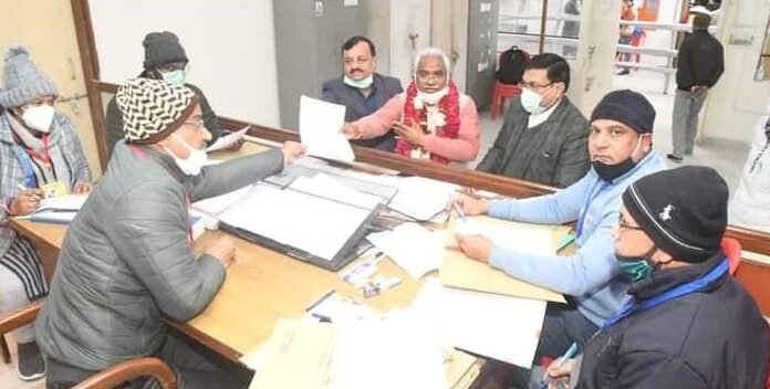 उत्तराखंड विधानसभा चुनावः-भाजपा प्रदेश अध्यक्ष मदन कौशिक ने हरिद्वार में किया नामांकन,सीएम धामी ने कहा भाजपा की जीत निश्चित है