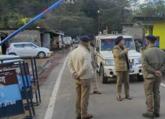 विधानसभा चुनाव के लिए आचार संहिता लागू होते ही चमोली जनपद में पुलिस अधीक्षक के निर्देश 7 अंतर्जनपदीय बैरियर किए गए स्थापित