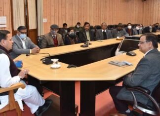 प्रमुख वन संरक्षक के नेतृत्व में आई.एफ.एस.एसोसिएशन के प्रतिनिधियों ने की सीएम धामी से भेंट