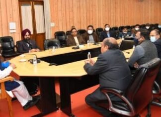 मुख्यमंत्री पुष्कर धामी से आईएएस एवं आईपीएस अधिकारियों ने भेंट कर दी नववर्ष की शुभकामनायें