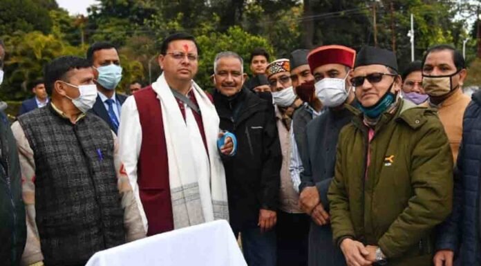 मुख्यमंत्री पुष्कर सिंह धामी से उत्तराखण्ड राज्य आंदोलनकारी मंच के सदस्यों ने भेंट कर जताया आभार