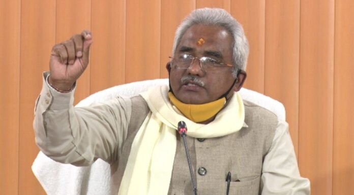 उत्तराखंड कांग्रेस के ‘चार धाम चार काम’ के नारे पर भाजपा ने साधा निशाना कहा-जो लोग उत्तराखंड को लूटने का लाइसेन्स देते पकड़े गए वह दे रहे है नारा