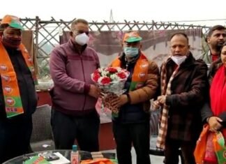 मसूरी विधायक गणेश जोशी के समर्थन में विलासपुर कांडली के प्रधान ने थामा भाजपा का दामन