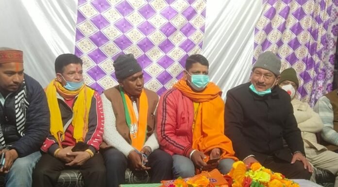 रुद्रप्रयाग में विधायक भरत चौधरी की उपस्थित में कई जनप्रतिनिधि और पूर्व सैनिक भाजपा में शामिल