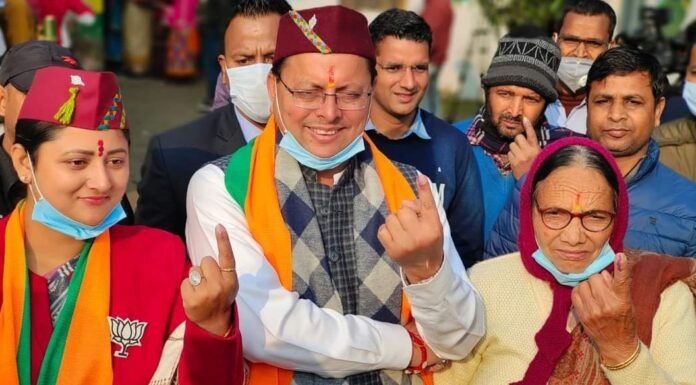 उत्तराखंड में मतदान के लिए बुजुर्गों,महिलाओं और युवाओं ने दिखाया जोश,भाजपा का दावा जनता ने उनके कार्यों के लिए दे दिया है आशीर्वाद