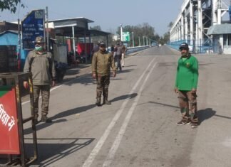 लक्ष्मणझूला-नीलकंठ कांवड़ मार्ग पर फिर धमके गजराज,पार्क प्रसाशन व पुलिस महकमे ने की कड़ी सुरक्षा व्यवस्था