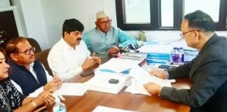 कांग्रेस अध्यक्ष के नेतृत्व में प्रतिनिधिमंडल ने मुख्य निर्वाचन अधिकारी को सौंपा ज्ञापन,डाक मतपत्रों के दुरुपयोग और आरक्षण की प्रक्रिया पर रोक लगाने की मांग