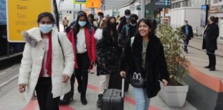 रूस-यूक्रेन युद्ध-यूक्रेन से सुरक्षित निकाले गए 2000 भारतीय,उत्तराखंड के 15 छात्र लौटे,259 लोगों को लौटने का इंतजार