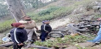 टनकपुर-चंपावत हाईवे पर बड़ा सड़क हादसा,मैक्स गहरी खाई में गिरी 14 लोगों की मौत