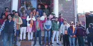 डोईवाला से भाजपा प्रत्याशी बृज भूषण गैरोला ने किया क्षेत्र में डोर टू डोर जनसंपर्क कहा-त्रिवेन्द्र रावत के नेतृत्व में पूरी ईमानदारी व पारदर्शिता से हुए कार्य,क्षेत्र में आगे भी हम इसे रखेंगे बरकरार