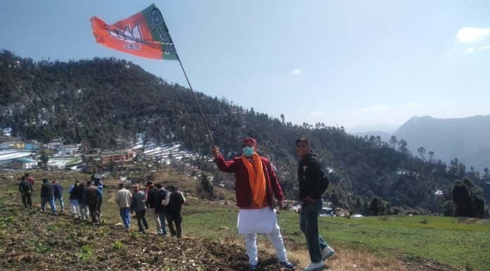 उत्तराखंड-थराली विधानसभा से भाजपा प्रत्याशी के समर्थन में बीजेपी के चंडीगढ प्रदेश कार्यकारिणी सदस्य एवं कार्यकर्ता कर रहे है डोर-टू-डोर कैंपेन