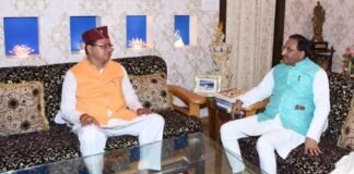 पुष्कर सिंह धामी को एक बार फिर से सीएम चुने जाने पर डॉ निशंक ने कहा-प्रधानमंत्री के विजन को साकार क्रियान्वित करेंगे धामी