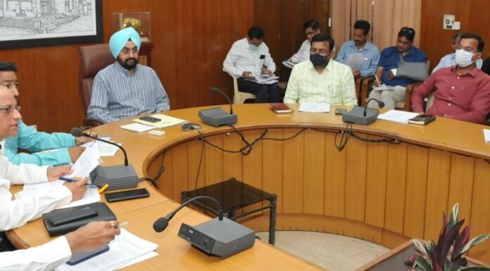 चारधाम यात्रा की तैयारियों को लेकर मुख्य सचिव ने की बैठक,संबंधित विभागों को सुगम और सुरक्षित यात्रा के लिए व्यवस्थाएं करने के दिए निर्देश