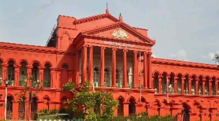 हिजाब विवादः-कर्नाटक हाईकोर्ट का बड़ा फैसला कहा-हिजाब पहनना इस्लाम में अनिवार्य नहीं