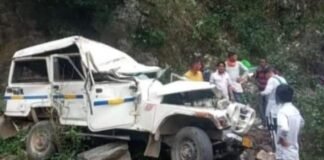 होली के मौके पर चमोली के बिसौणा गांव में शोक की लहर,पैठाणी से होली खेल लौट रहे इस गांव के चार होल्यारों की,मैक्स के खाई में गिरने से हुई थी मौत