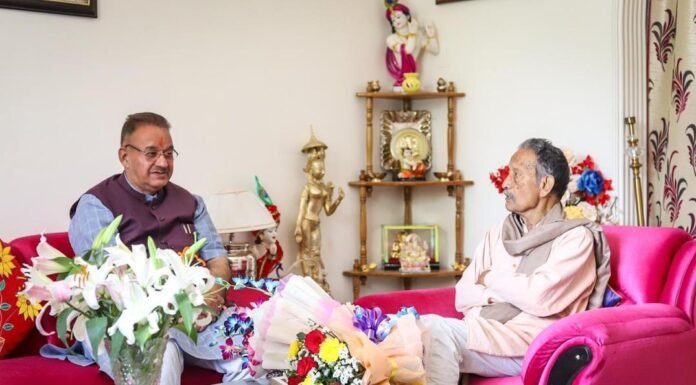 कैबिनेट मंत्री गणेश जोशी ने की पूर्व मुख्यमंत्री मेजर जनरल भुवन चन्द्र खण्डूरी से शिष्टाचार भेंट