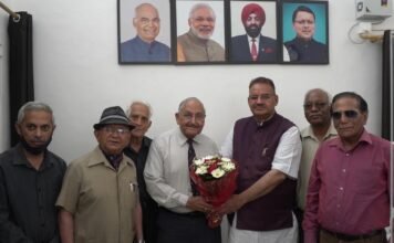 भूतपूर्व सैनिक संगठन के पदाधिकारियों ने कैबिनेट मंत्री गणेश जोशी से मुलाकात कर सौंपा मांगपत्र