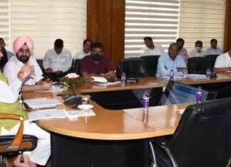 मुख्यमंत्री पुष्कर धामी ने की पेयजल विभाग की समीक्षा,प्रदेश में जल स्रोतों के पुनर्जीवन के लिए ठोस योजना बनाने के दिए निर्देश