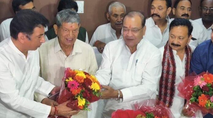 यशपाल आर्य ने संभाला नेता प्रतिपक्ष का पदभार,कांग्रेस नेताओं ने दी बधाई