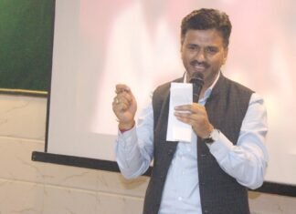 गढ़वाली-कुमाऊंनी और जौनसारी भाषा को संविधान की आठवीं अनुसूची में शामिल कराने के लिए दिल्ली मयूर विहार भाजपा जिलाध्यक्ष डा.विनोद बछेती ने पीएम मोदी और केंद्रीय गृह मंत्री को लिखा पत्र