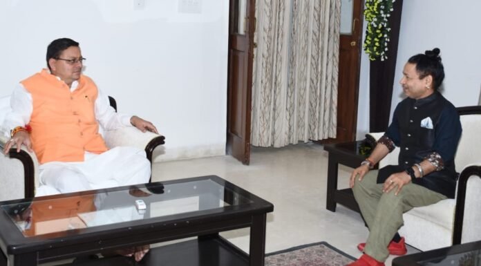 गायक कैलाश खेर ने की मुख्यमंत्री पुष्कर धामी से भेंट