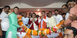 उधम सिंह नगर में आयोजित स्वागत एवं अभिनंदन कार्यक्रम में पहुंचे सीएम धामी कहा-कॉमन सिविल कोड अन्य राज्यों में भी हो लागू