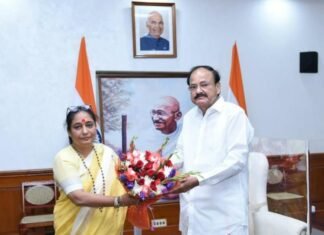 उत्तराखंड विधानसभा अध्यक्ष ऋतु खंडूडी ने उपराष्ट्रपति एम वैंकया नायडू से की शिष्टाचार भेंट