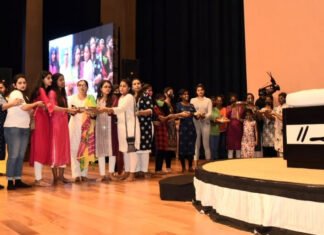 मुख्यमंत्री पुष्कर धामी पतंजलि योगपीठ में आयोजित श्री राम कथा में हुए शामिल