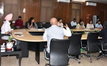 मुख्य सचिव ने अधिकारियों को दिए निर्देश,अपणी सरकार पोर्टल पर अधिक से अधिक सेवाओं को जोड़ा जाए
