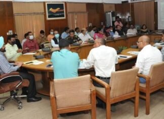 चारधाम यात्रा-बिना पंजीकरण वाले यात्रियों को नहीं मिलेगी चारधाम यात्रा की इजाजत,मुख्य सचिव ने उच्चाधिकारियों एवं जिलाधिकारियों के साथ बैठक में दिए निर्देश