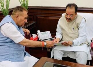 उत्तराखंड में 9 छावनी परिषदों में पेयजल तथा सीवर सुबिधाओं के विकास के लिए रक्षा राज्य मंत्री से मिले सैनिक कल्याण मंत्री