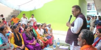 चंपावत उपचुनाव-कैबिनेट मंत्री गणेश जोशी ने बस्तिया और मनिहारगोठ में किया सभा को सम्बोधित