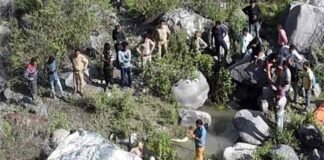 उत्तराखंड-टिहरी में चंबा-धरासू मोटरमार्ग पर बोलेरो गहरी खाई में गिरी,6 लोगों की दर्दनाक मौत