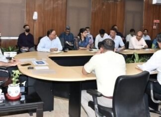 मुख्य सचिव ने चारधाम यात्रा को सुव्यवस्थित और सुचारू रूप से संचालन के लिए जिलाधिकारियों को व्यवस्थाएं सुनिश्चित करने के दिए निर्देश