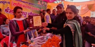 चकराता में पं.दीन दयाल उपाध्याय पंचायत सशक्तिकरण पुरस्कार से सम्मानित जिला पंचायत अध्यक्ष मधु चौहान का भाजपा चकराता मंडल के कार्यकर्ताओं ने किया सम्मान