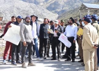मुख्य सचिव डॉ.एस.एस.संधु ने किया केदारनाथ में चल रहे निर्माण कार्यों का स्थलीय निरीक्षण