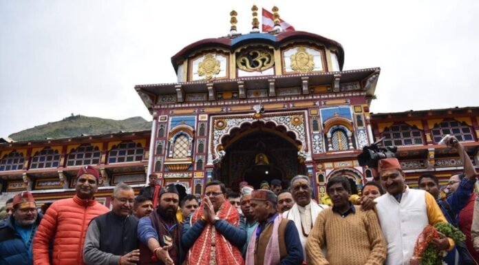 बद्रीनाथ धाम पहुंचे सीएम धामी,मास्टर प्लान के तहत संचालित कार्यों का किया स्थलीय निरीक्षण कहा-स्थानीय लोगों के सहयोग से किए जाएंगे बद्रीनाथ में विकास कार्य