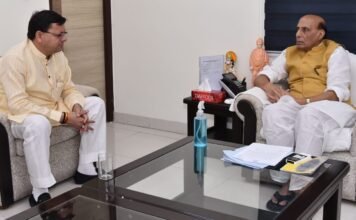 मुख्यमंत्री पुष्कर धामी ने केंद्रीय रक्षा मंत्री राजनाथ सिंह से की भेंट कहा-अग्निपथ योजना का उत्तराखंड में हो रहा है स्वागत