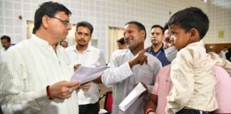 मुख्यमंत्री पुष्कर धामी ने राज्य के विभिन्न क्षेत्रों से आए लोगों की सुनी समस्याएं,अधिकारियों को दिए समाधान के निर्देश