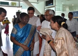 राष्ट्रपति पद की उम्मीदवार द्रौपदी मुर्मू का उत्तराखंड आगमन पर भव्य स्वागत,कौशिक ने जताया हाईकमान का आभार