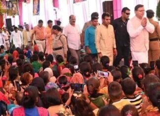 मुख्यमंत्री पुष्कर धामी टिहरी में आयोजित श्रीमद्भागवत महापुराण कथा में हुए शामिल