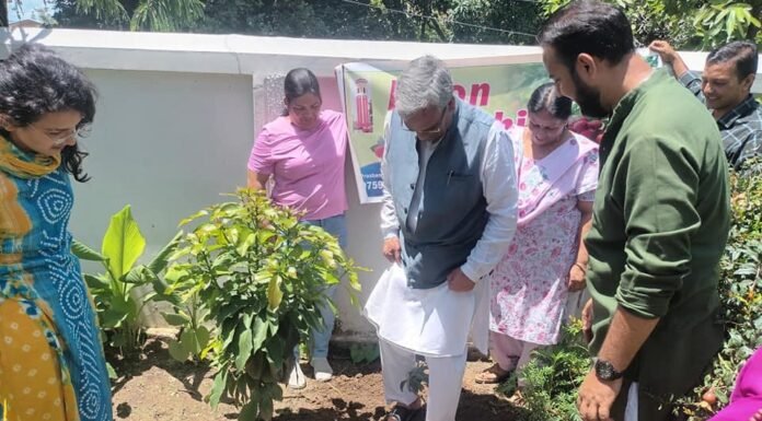 लोक पर्व हरेला पर हम अधिक प्राणवायु देने वाले वृक्ष,जैसे कि पीपल,बरगद,नीम आदि को रोपित करें-त्रिवेन्द्र रावत