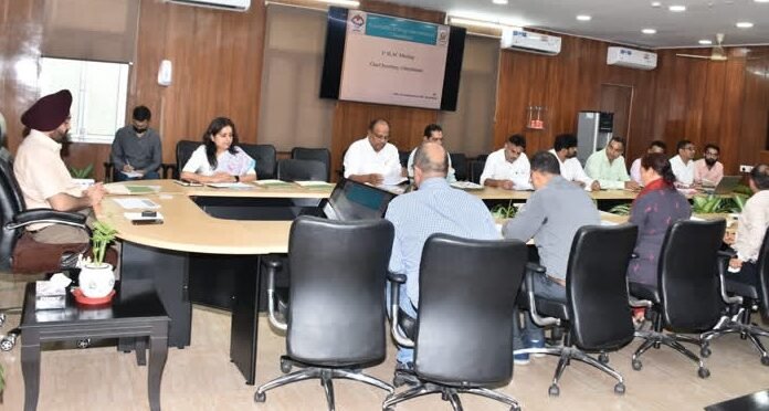 मुख्य सचिव ने ली फूड सेफ्टी एण्ड ड्रग एडमिनिस्ट्रेशन की पहली बैठक,खाद्य पदार्थों में मिलावट को रोकने के लिए कड़े कदम उठाने के दिए निर्देश