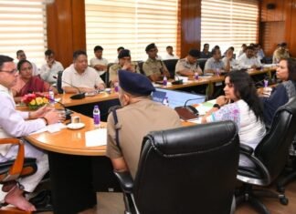 उत्तराखंडः-2025 तक ड्रग्स फ्री देवभूमि के लिए मिशन मोड में करें काम,सीएम धामी ने दो सरकारी नशामुक्ति केंद्र बनाने के दिए निर्देश