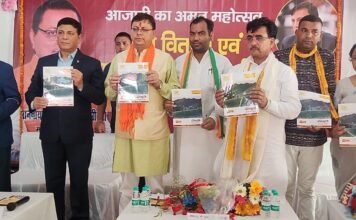 चंपावत में पंजाब नेशनल बैंक द्वारा आयोजित कॉर्पोरेट सामाजिक दायित्व कार्यक्रम में पहुंच सीएम धामी,कहा-आने वाले समय में ग्राहकों को मिलेगी और बेहतर बैंकिंग सेवा