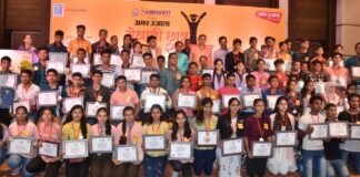 मुख्यमंत्री पुष्कर धामी अमर उजाला द्वारा आयोजित मेधावी छात्र सम्मान कार्यक्रम में 84 छात्र-छात्राओं को किया सम्मानित