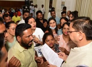 मुख्यमंत्री पुष्कर धामी ने सुनी जन समस्यायें,अधिकारियों को दिये समस्याओं के त्वरित निस्तारण के निर्देश