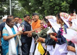 राष्ट्रपति पद की प्रत्याशी द्रोपति मुर्मू का उत्तराखंड की जनजाति समाज ने किया भव्य स्वागत