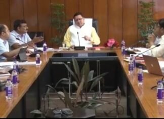 मुख्यमंत्री पुष्कर धामी ने की राजस्व विभाग समीक्षा कहा-सरलीकरण,निस्तारीकरण व समाधान के मंत्र पर काम करें अधिकारी