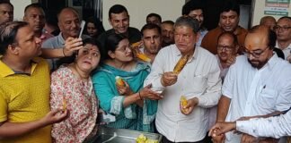 भुट्टा-जलेबी पार्टी के बहाने पूर्व मुख्यमंत्री हरीश रावत का भाजपा पर कटाक्ष कहा-देश और प्रदेश की बेरोजगारी ने तमाम कीर्तिमानों को तोड़ा